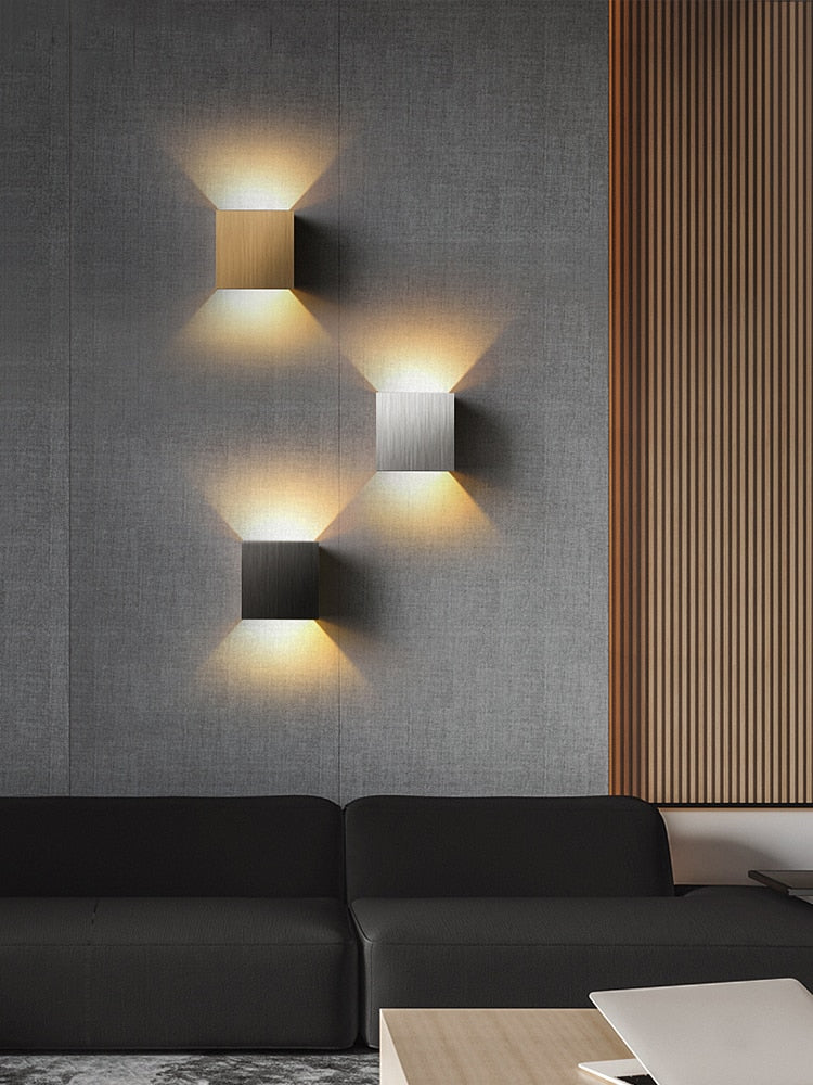 Lyric - Elegant Minimalist Wall Lamp for Sophisticated Lighting