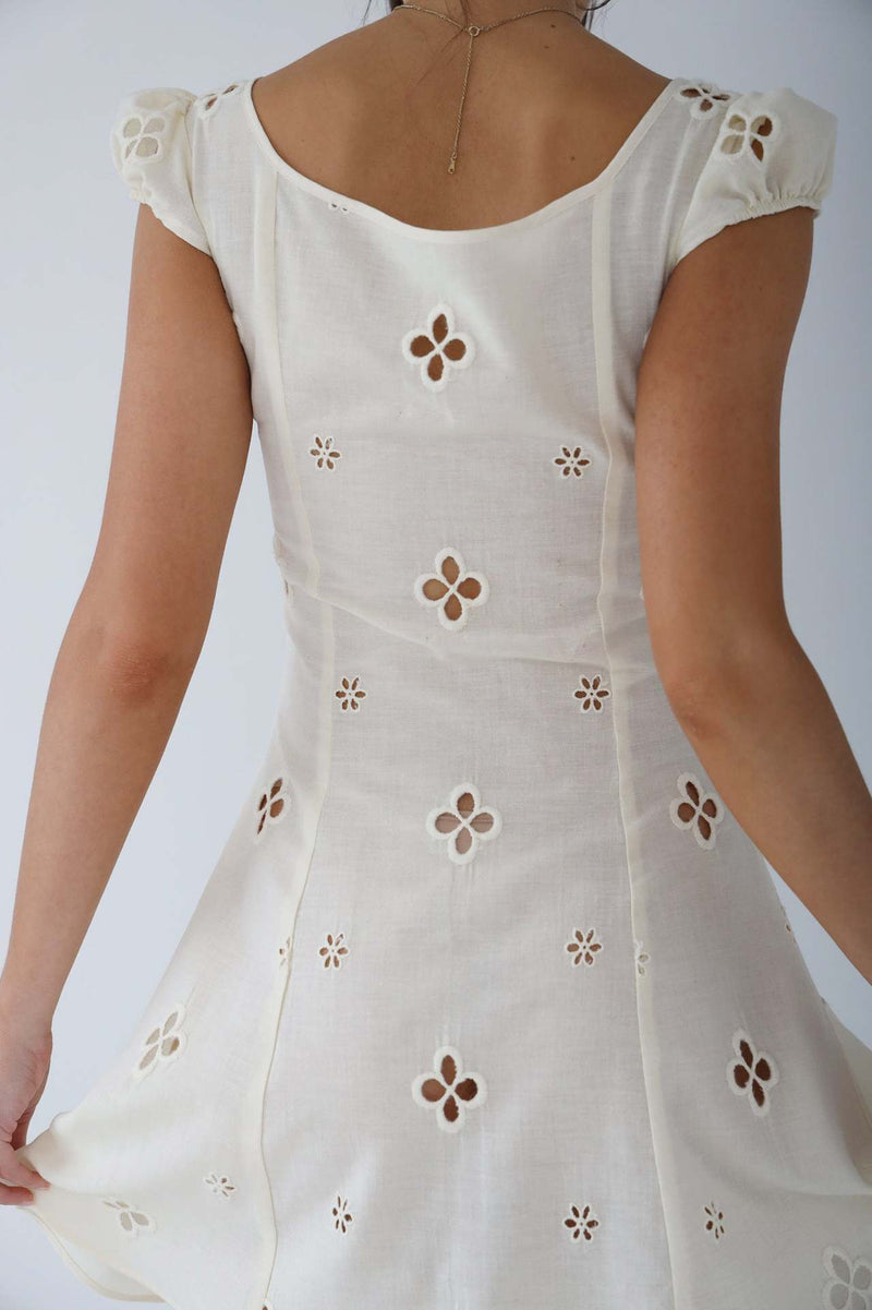 Isabella - Vintage Embroidered Fishtail Midi Dress with Puff Sleeves