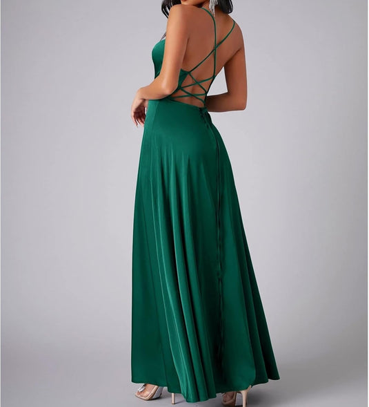 Kelsey – Elegantes Satin-Maxikleid mit Wasserfallausschnitt und Spaghettiträgern
