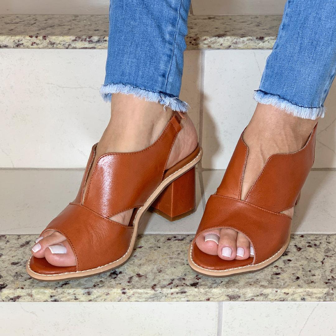 Rae - Stylish Women's Leather Sandals with Comfortable Block Heels