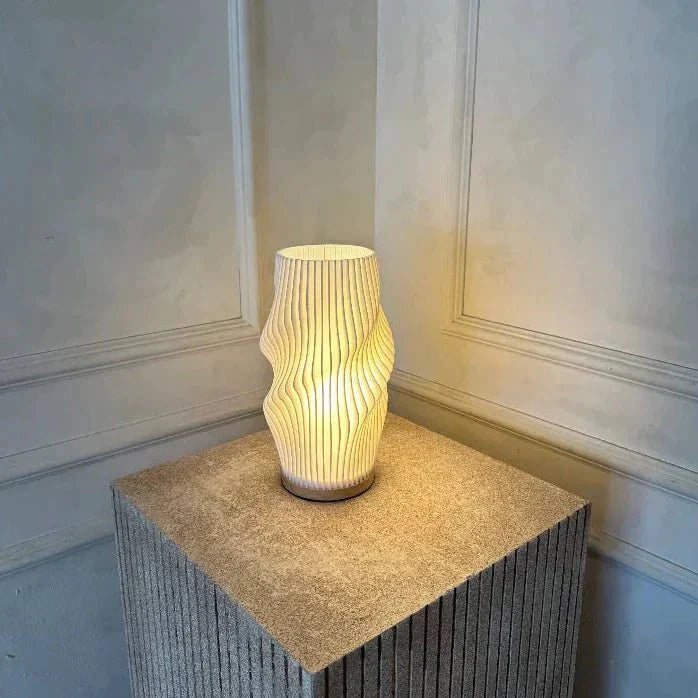 Tilda - Modern Wave-Shaped Table Lamp for Artistic Lighting