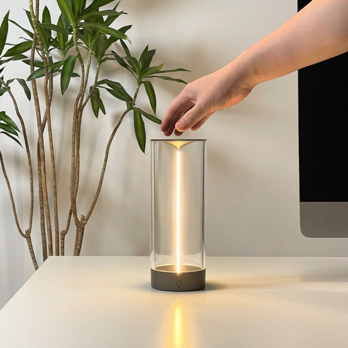 GlowTrove - Minimalist Table Lamp with Elegant Filament Design