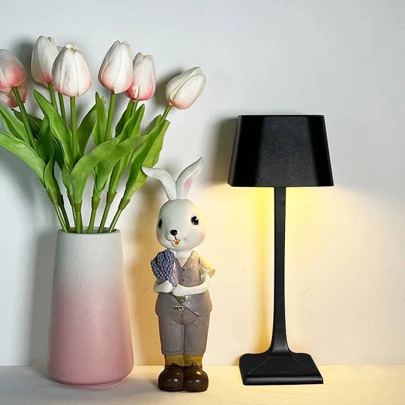 Brillia - Stylish Cordless Touch Lamp for Cozy Atmosphere