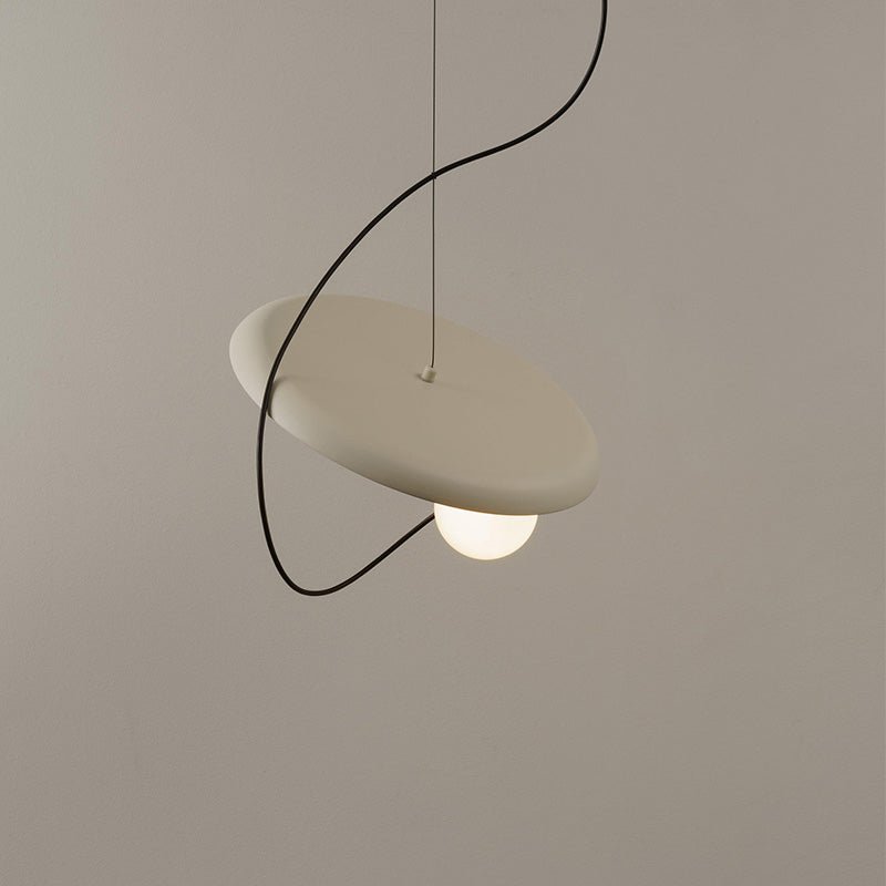 QuartzGlow - Stylish Industrial Pendant Light with Warm Illumination