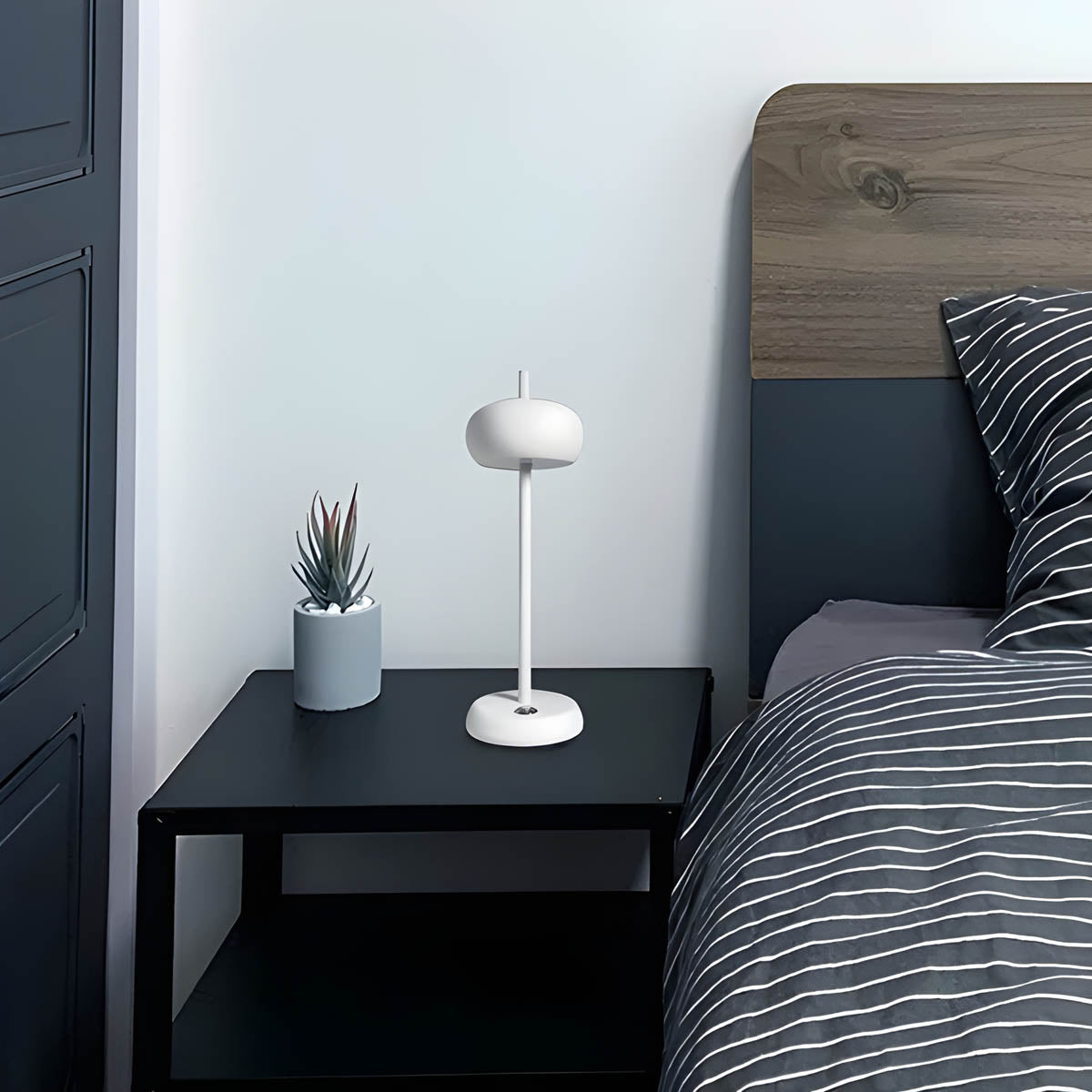 PixelGlow - Modern Minimalist Wireless Table Lamp for Cozy Ambiance
