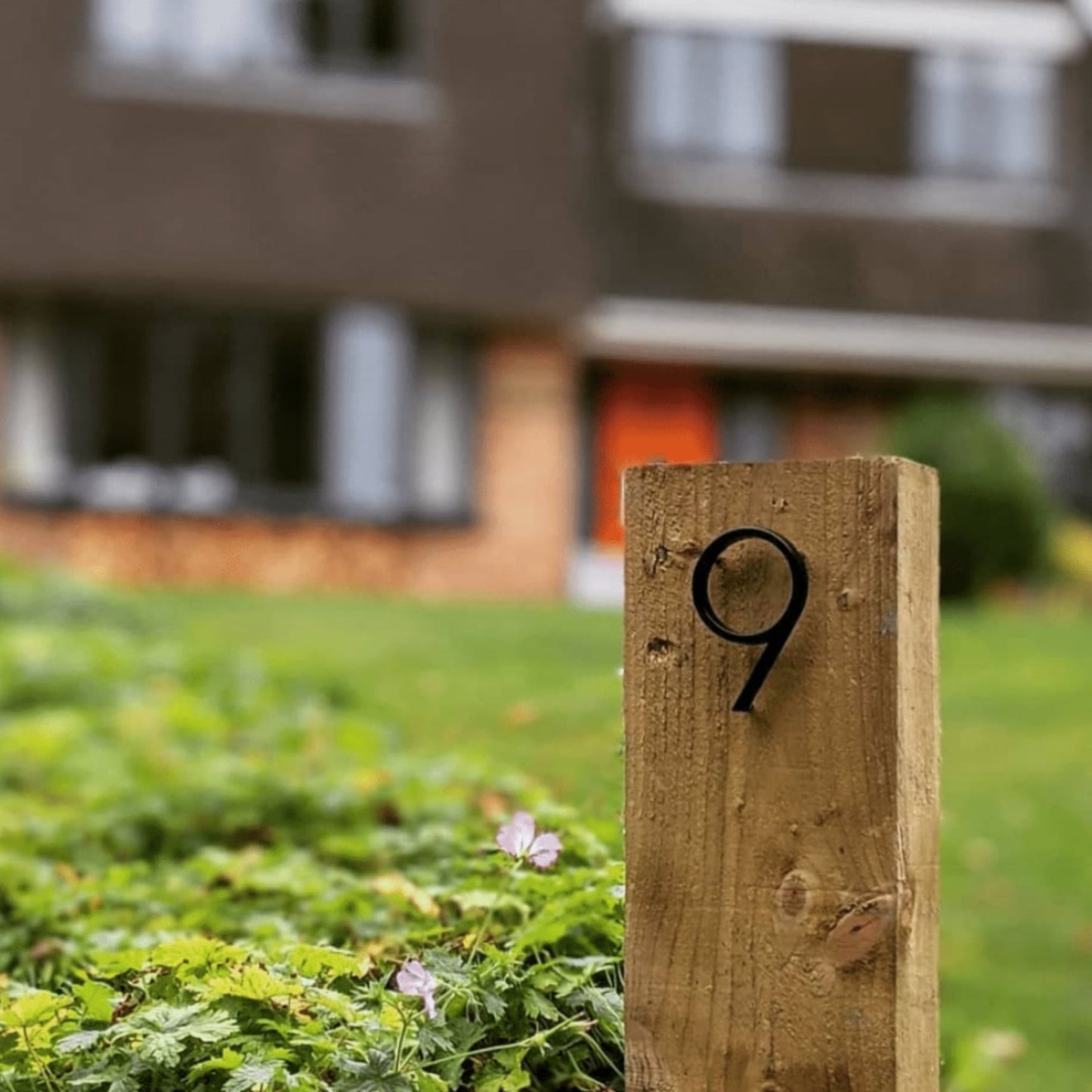 Bathvia - Modern Black Metal Floating House Numbers for Home Address